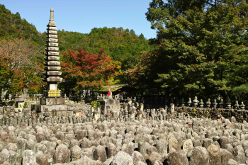 Храм Адасино Нэнбуцудзи Adashino Nenbutsuji Temple