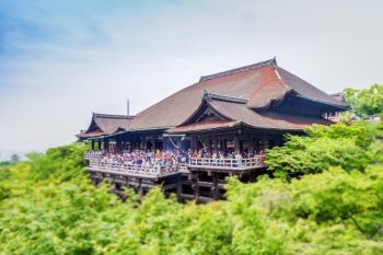 Большой храм в Киото