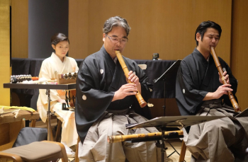 Шоу традиционных японских струнных и духовых инструментов