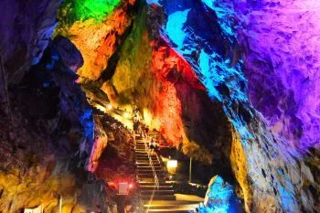 Известняковые пещеры Ниппара
